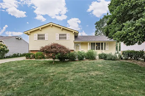 1300 Giesse Drive, Mayfield Heights, OH 44124