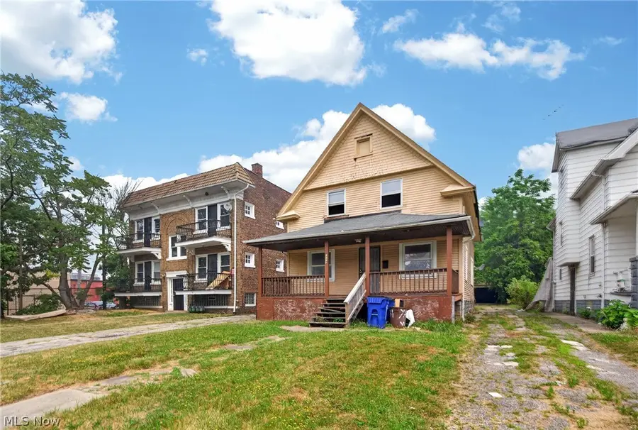 3527 E 140th Street, Cleveland, OH 44120 - #2