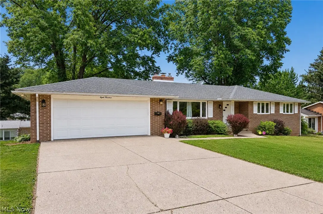800 Woodview Ne Drive, Massillon, OH 44646 - #1