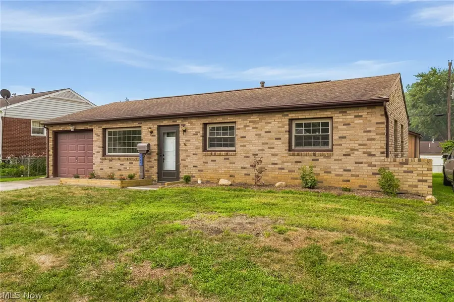 2446 Regentview Ne Street, Canton, OH 44705 - #2
