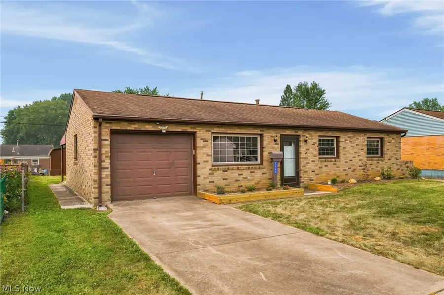 2446 Regentview Ne Street, Canton, OH 44705 - #3
