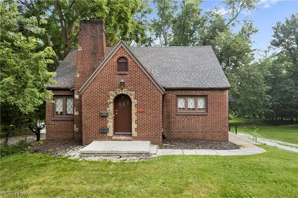2442 Newton Street, Akron, OH 44305