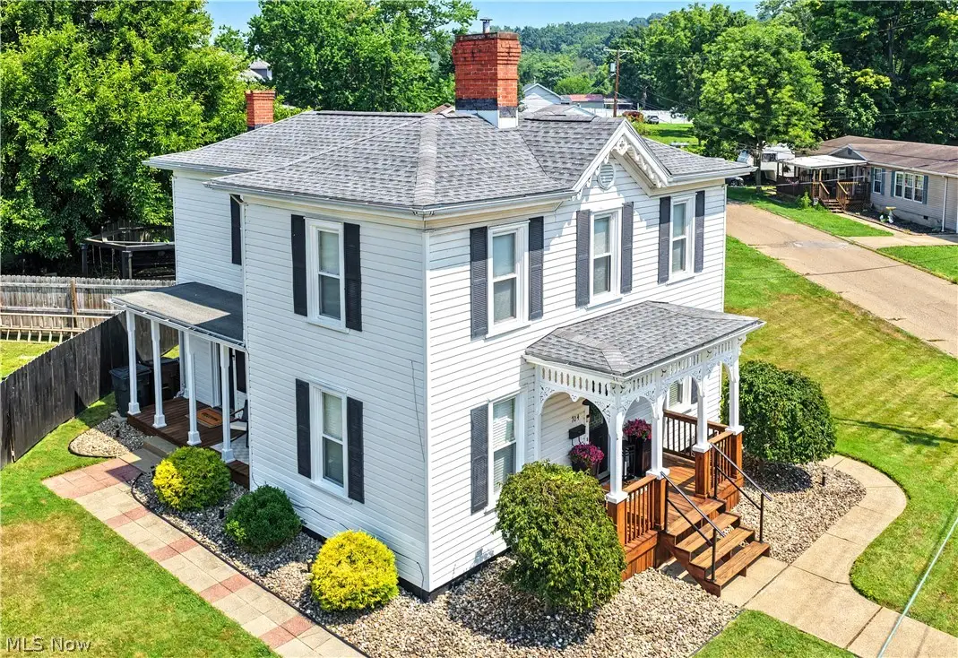 704 Pomeroy Pike, Belpre, OH 45714 - #1