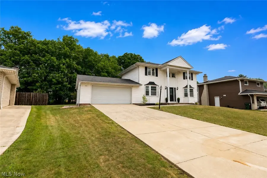 5216 Sassafras Drive, Parma, OH 44129 - #2