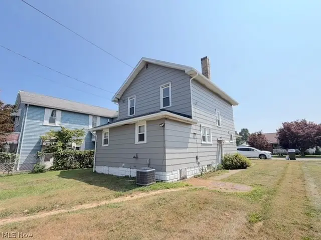 450 Barnett Avenue, Newcomerstown, OH 43832 - #2