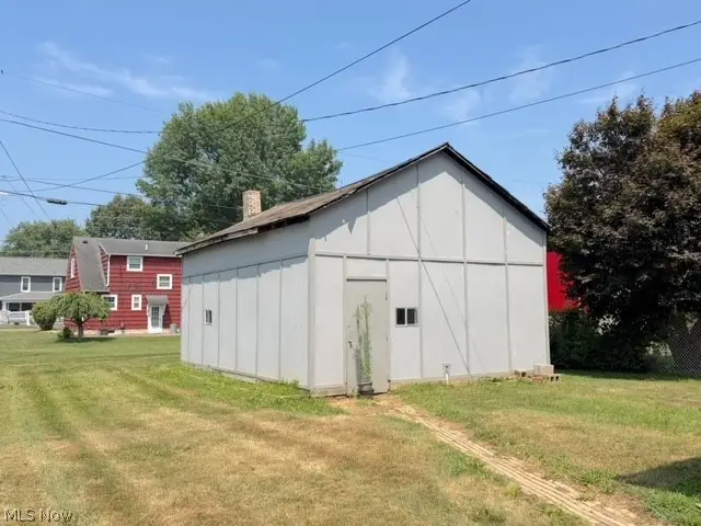 450 Barnett Avenue, Newcomerstown, OH 43832 - #3