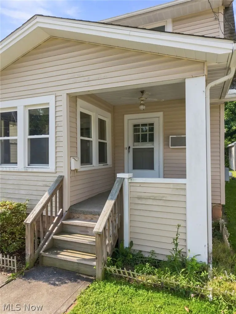 3946 Eleanor Street, Mogadore, OH 44260 - #3