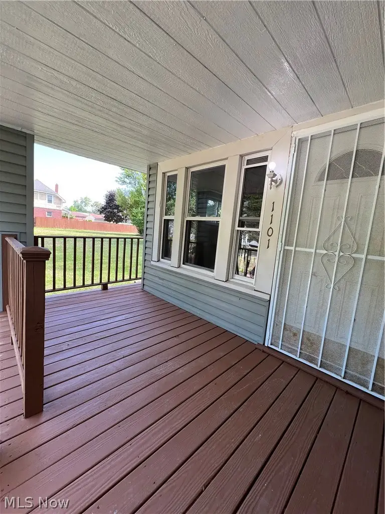1101 Laurel Avenue, Akron, OH 44307 - #3
