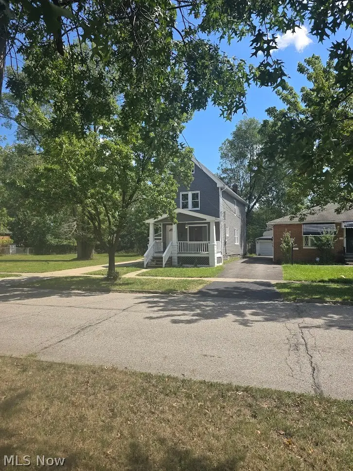 5669 Harrison Avenue, Maple Heights, OH 44137 - #3