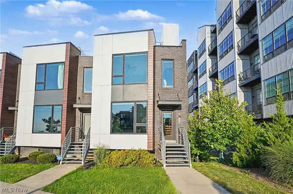 1262 W 70th Street, Cleveland, OH 44102