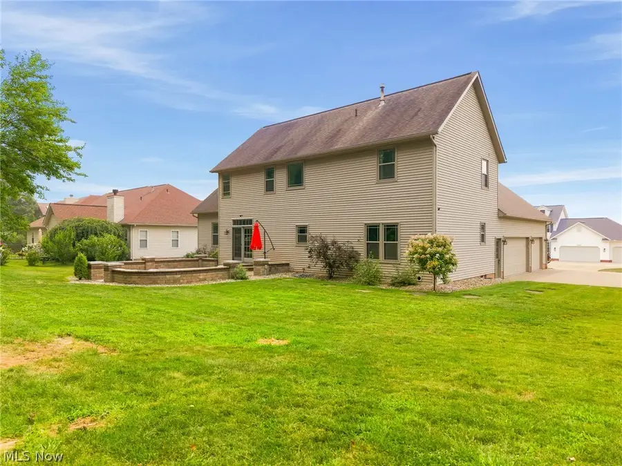 2559 Chadwell Nw Circle, North Canton, OH 44720 - #2