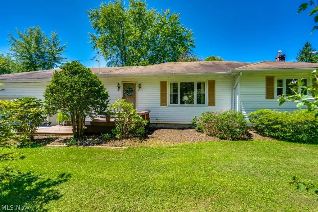 1135 Henn Hyde Ne Road, Warren, OH 44484 - #1