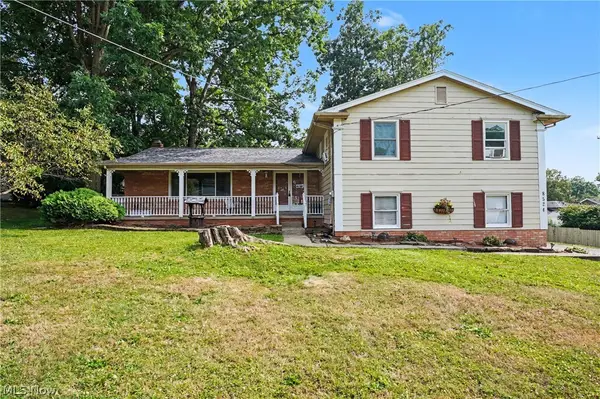 8524 Sleepy Hollow Ne Drive, Warren, OH 44484