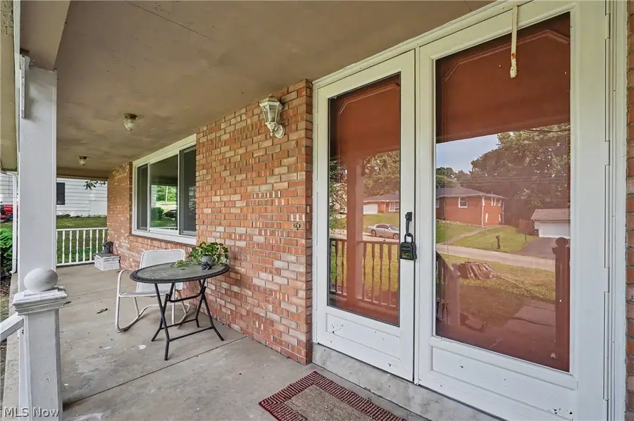 8524 Sleepy Hollow Ne Drive, Warren, OH 44484 - #2
