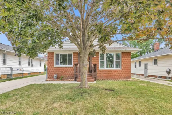 3332 North Avenue, Parma, OH 44134