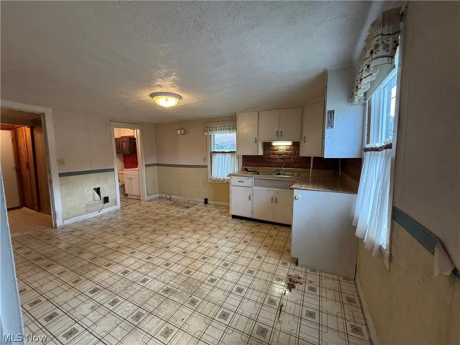 1644 W Mahoning Trumbull Co Line Road, Mineral Ridge, OH 44440 - #2
