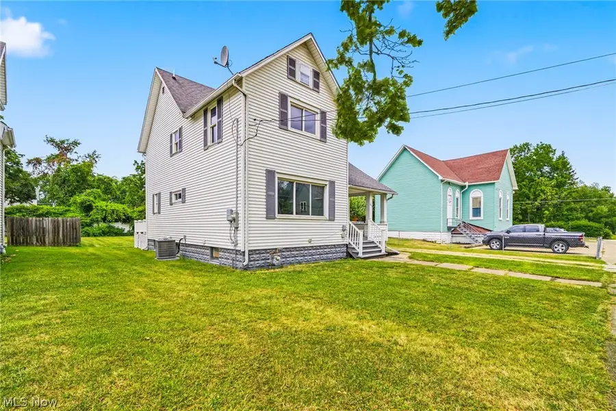 1415 W 9th Street, Ashtabula, OH 44004 - #3