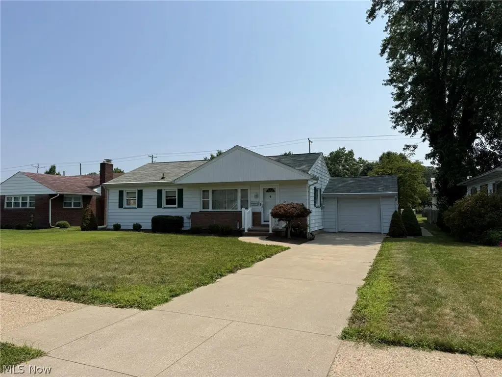 1031 Kaderly Nw Street, New Philadelphia, OH 44663 - #1