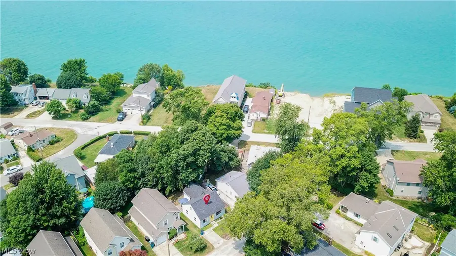 908 Hayes Avenue, Willoughby, OH 44094 - #3