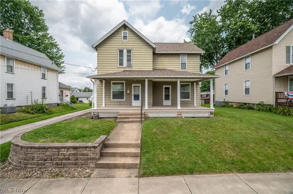 266 W Martin Street, East Palestine, OH 44413