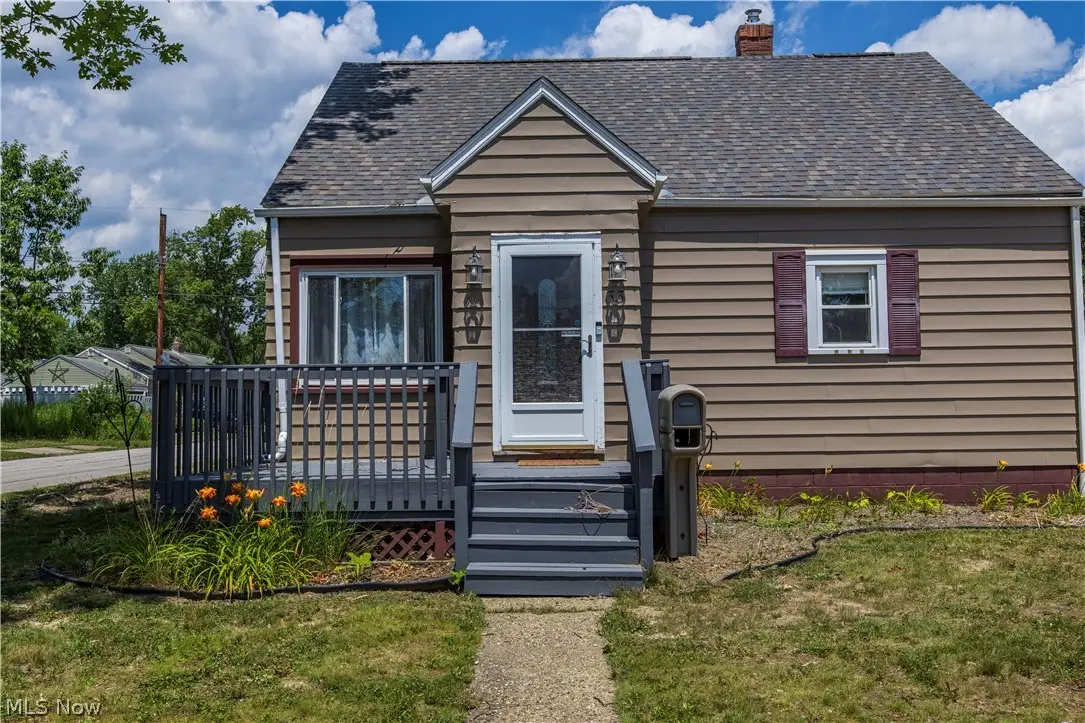 33 Pierce Avenue, Cuyahoga Falls, OH 44221 - #1