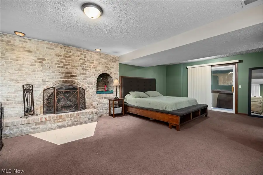 823 Willow Hollow Court, Amherst, OH 44001 - #3