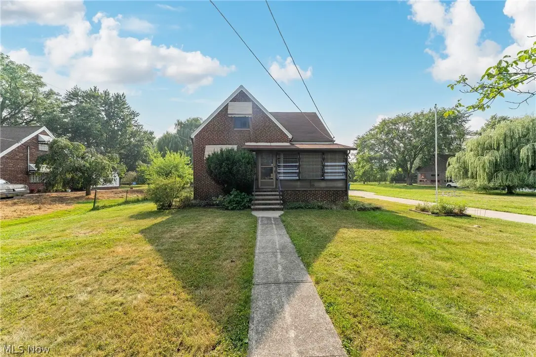 4290 Dover Center Road, North Olmsted, OH 44070 - #1