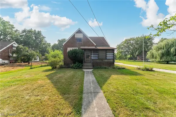 4290 Dover Center Road, North Olmsted, OH 44070