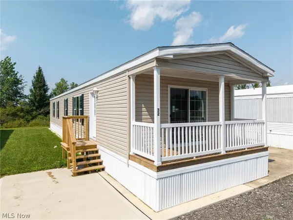 120 Sunset Drive #32, Lodi, OH 44254