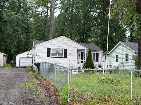 1774 Norwood Nw Street, Warren, OH 44485