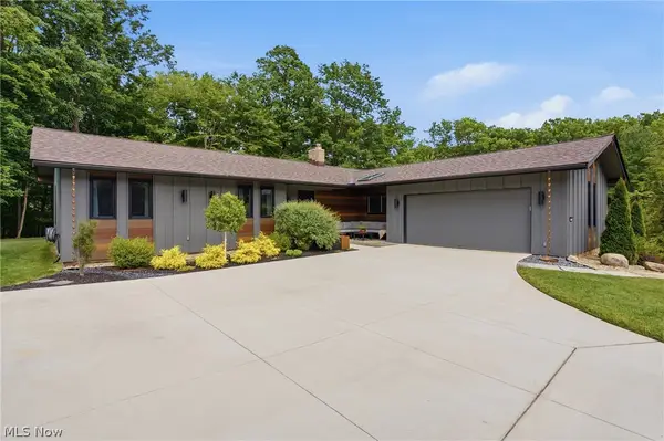 19752 Deer Run Lane, Strongsville, OH 44149