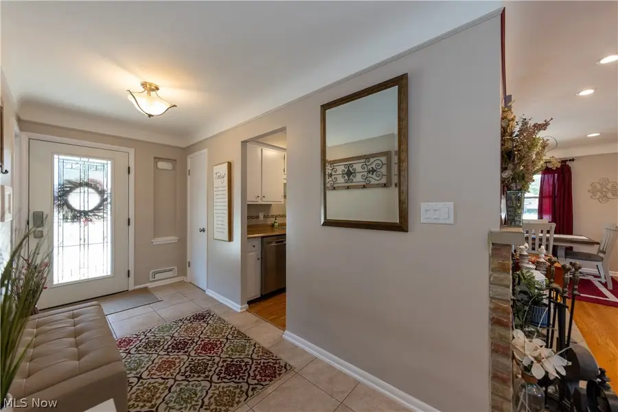 7681 Alan Parkway, Middleburg Heights, OH 44130 - #3