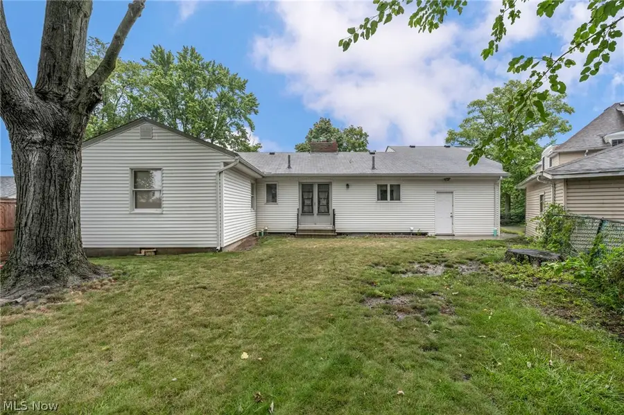 1030 Hillsdale Avenue, Lorain, OH 44052 - #3