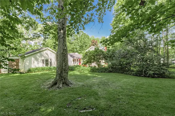 15879 Hemlock Road, Chagrin Falls, OH 44022