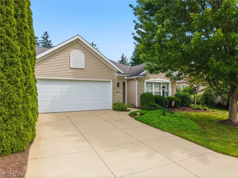 3477 Elmhurst Circle, Uniontown, OH 44685 - #2