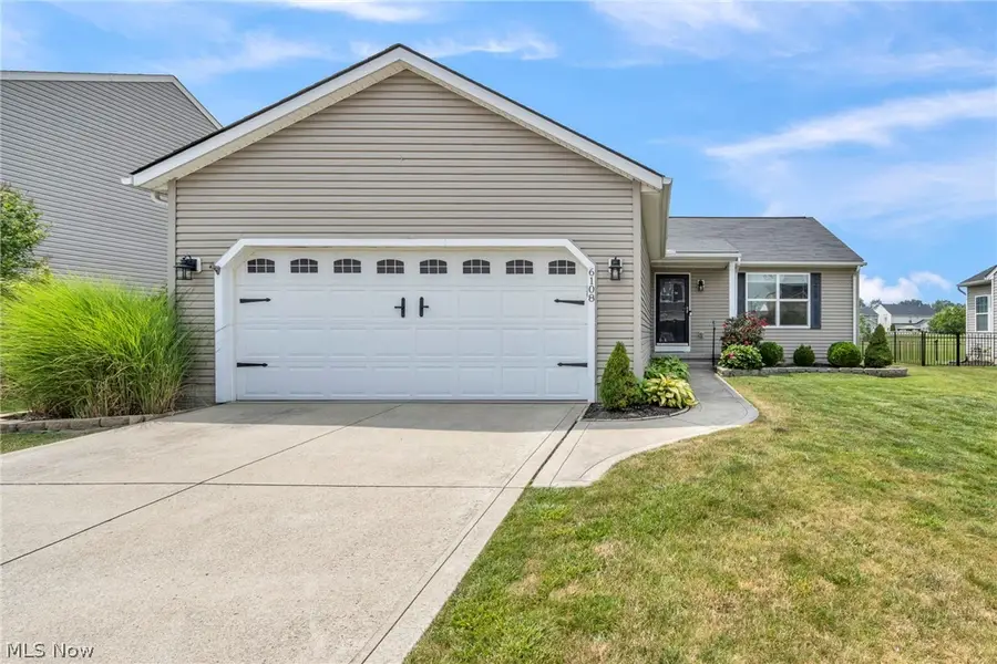 6108 Greenview Trail, North Ridgeville, OH 44039 - #3