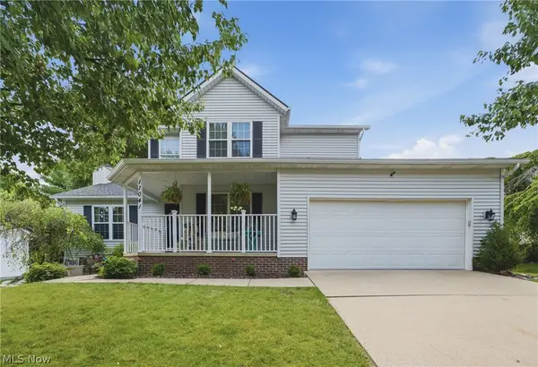 11041 Newbury Nw Avenue, Uniontown, OH 44685