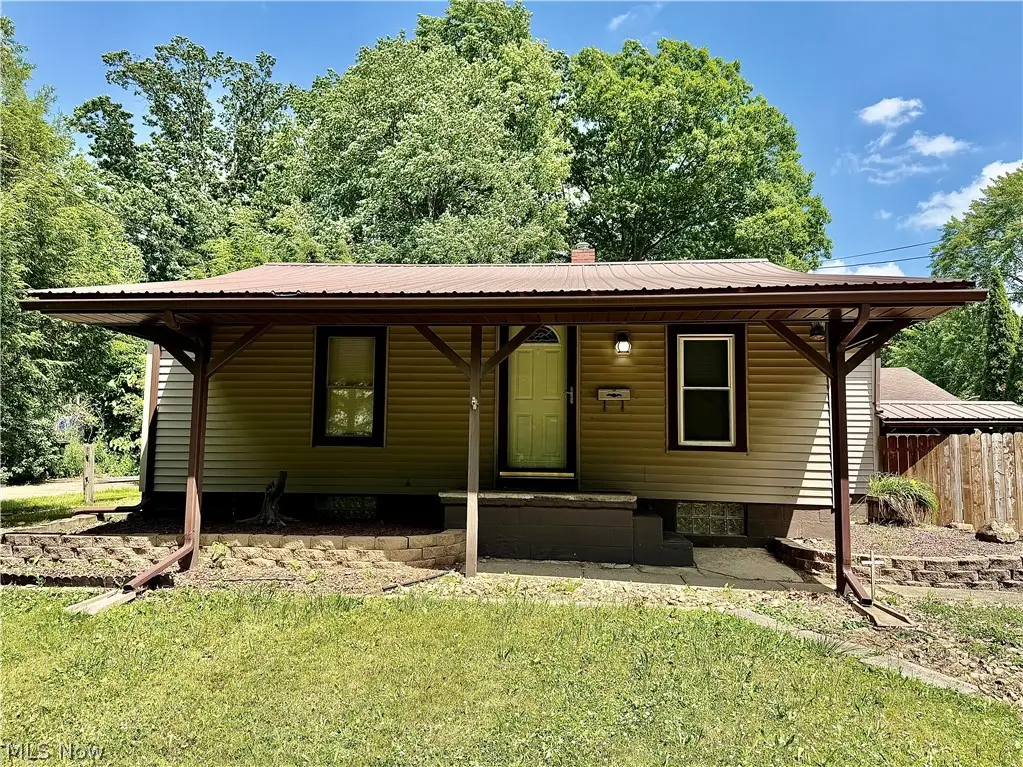 2108 Clermont Ne Avenue, Warren, OH 44484 - #1
