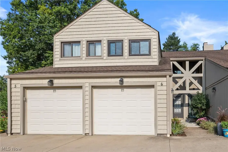 6 Landings Way, Avon Lake, OH 44012 - #2