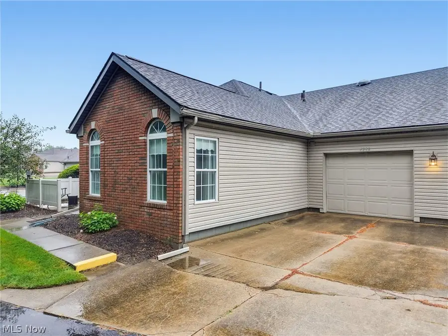 4286 Hunters Chase Lane, Wooster, OH 44691 - #3