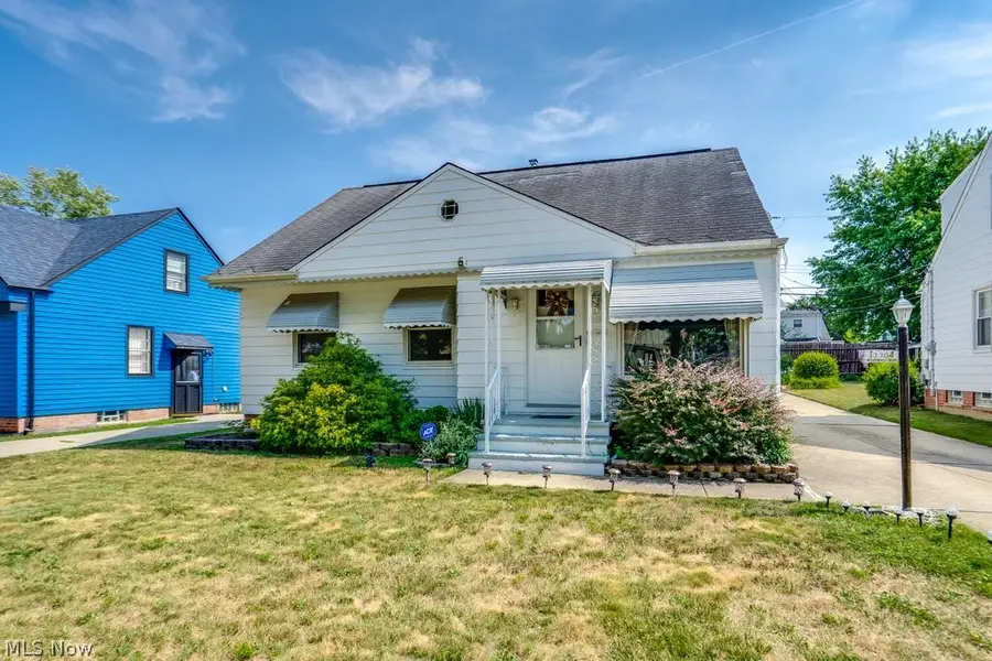 13304 Woodward Boulevard, Garfield Heights, OH 44125 - #2