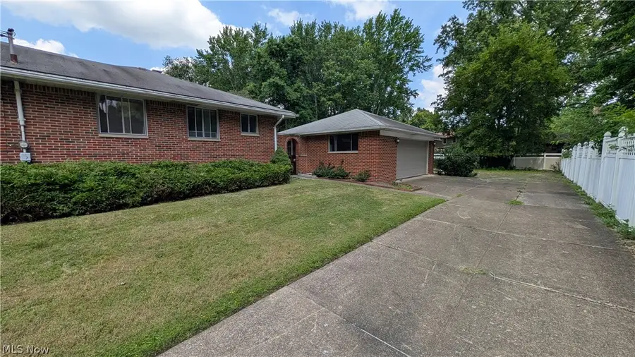 27540 Hollywood Drive, Westlake, OH 44145 - #2