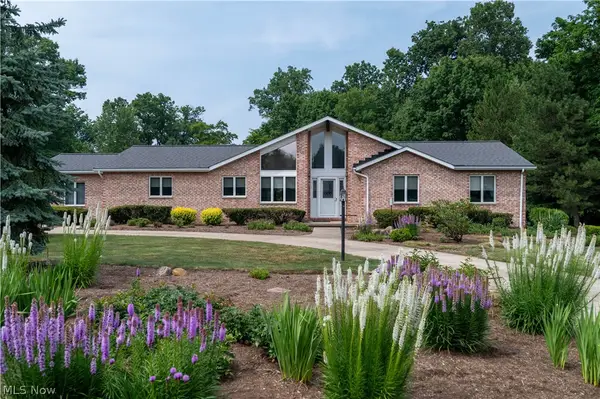 29451 Sayle Drive, Willoughby Hills, OH 44092