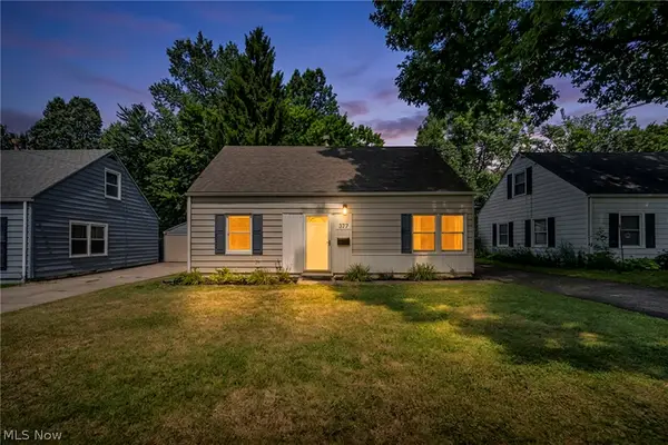 377 Morrison Avenue, Cuyahoga Falls, OH 44221