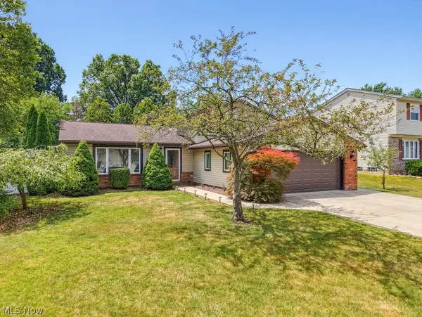7875 Newcomb Drive, Parma, OH 44129