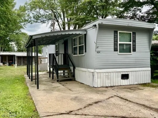 604 E Drive, Warren, OH 44484