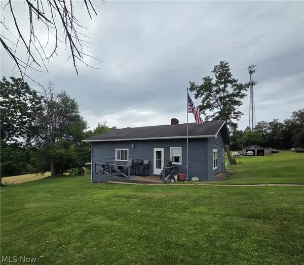 330 Young Lane, St Clairsville, OH 43950