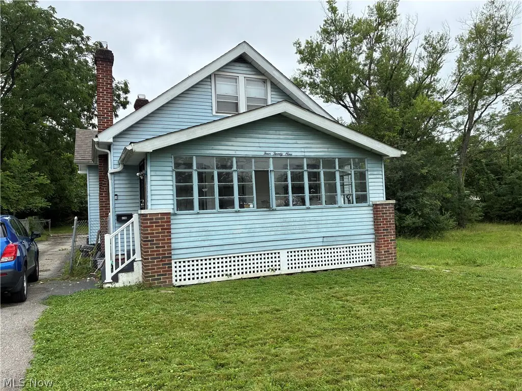 429 W Glenaven Avenue, Youngstown, OH 44511 - #1