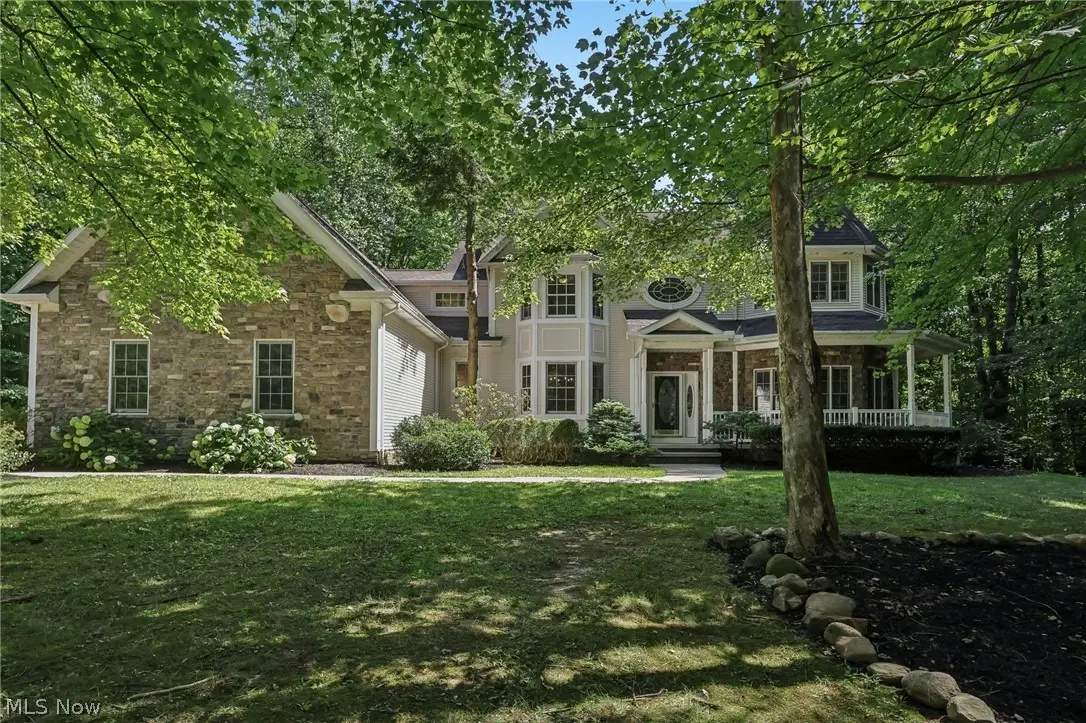 10685 Robert Lane, Chagrin Falls, OH 44023 - #1