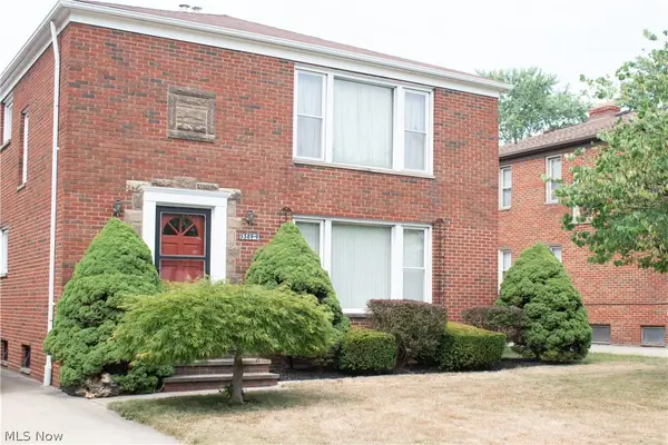5589 Mayfield Road, Lyndhurst, OH 44124